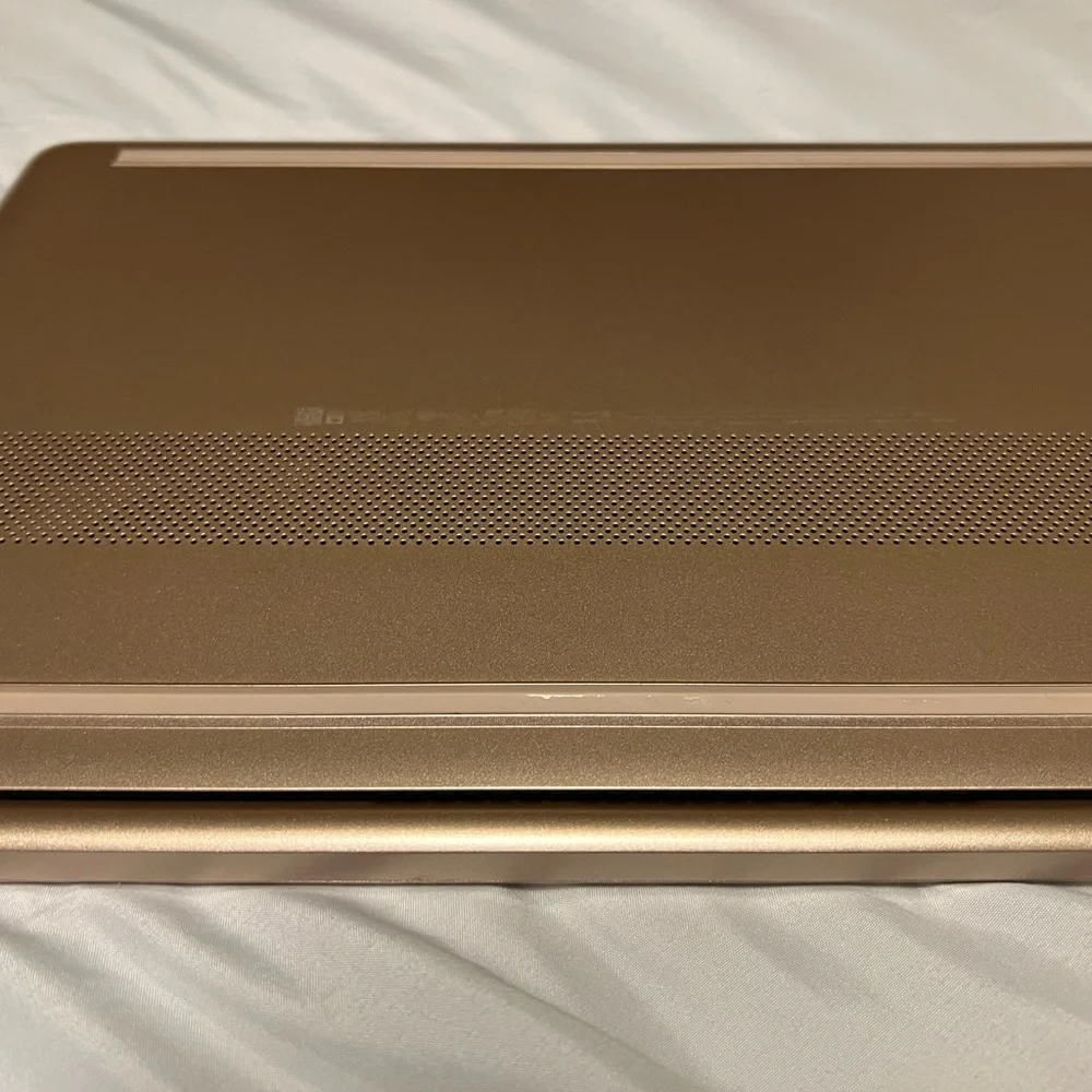 Like new HP Laptop 15-ef1073wm Rose Gold